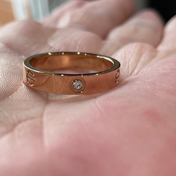 - LUXURY SCREW RING DIAMOND LOVE BAND RING - Picture 4 of 13